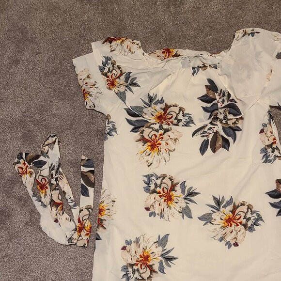 🔥3/$42 w FREE SHIPPING🔥 NWOT floral dress - Picture 2 of 3